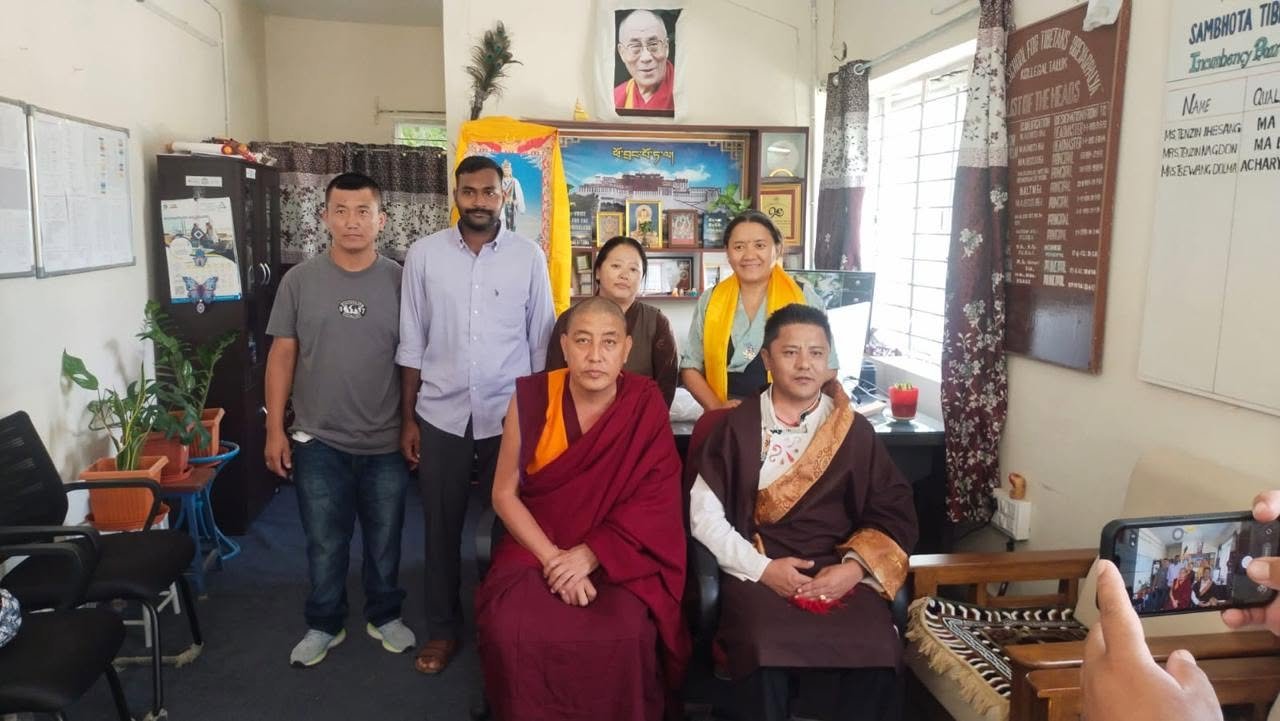 Khen Rinpoche Visit 1